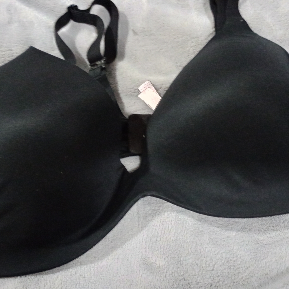 Victoria's Secret Black Bra - Picture 4 of 5